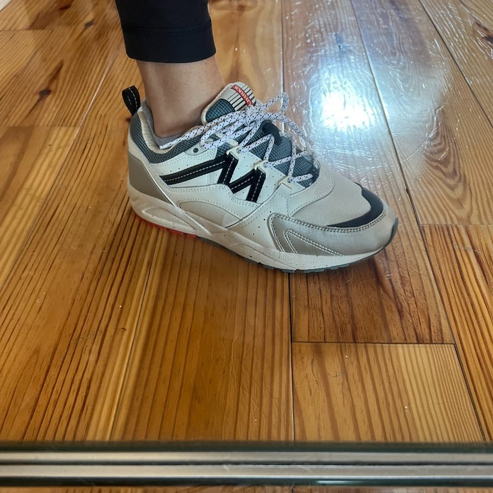 Karhu Fusion 2.0 Size 7.5 Silver/Jet Black